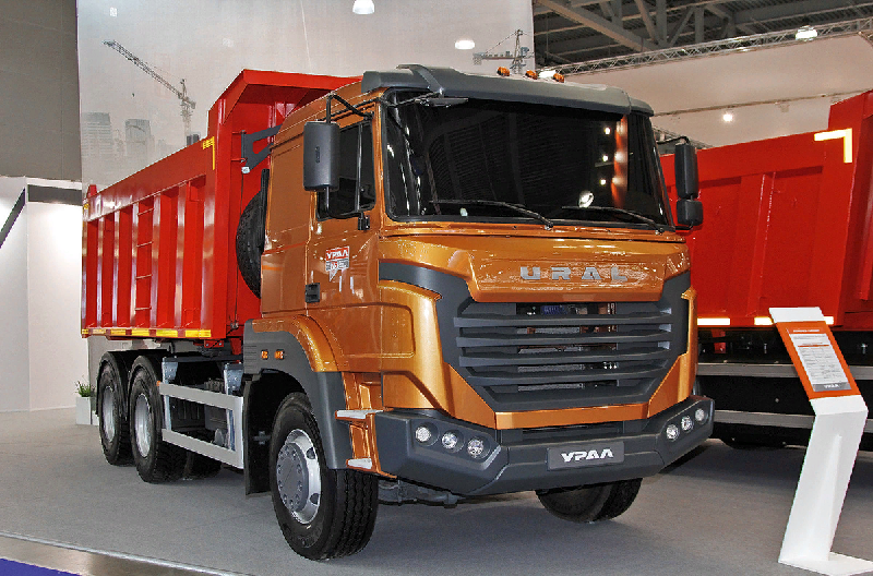 бескапотный грузовик Урал